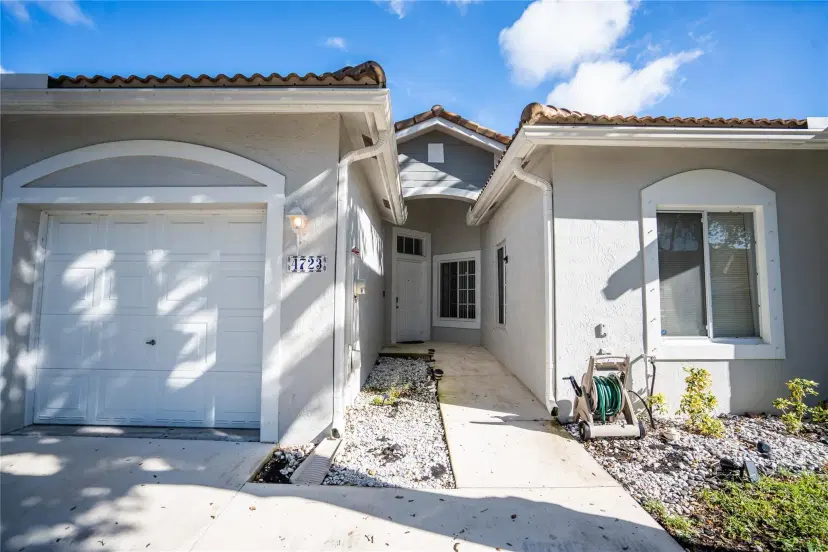 Picture of 4723 SW 12Th Pl, Deerfield Beach FL 33442