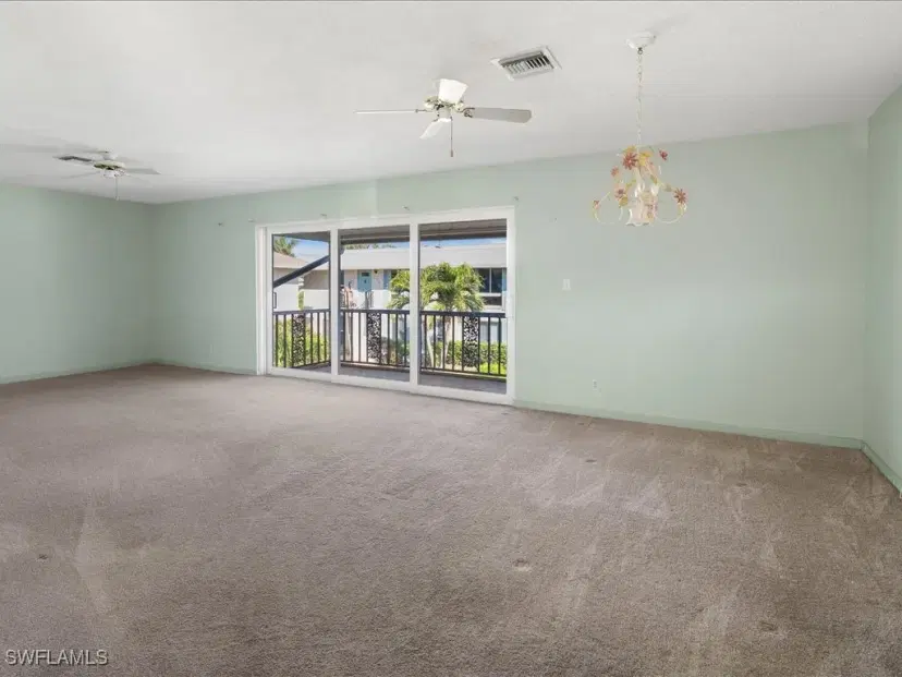 Picture of 255 Palm Dr 255-2, Naples FL 34112