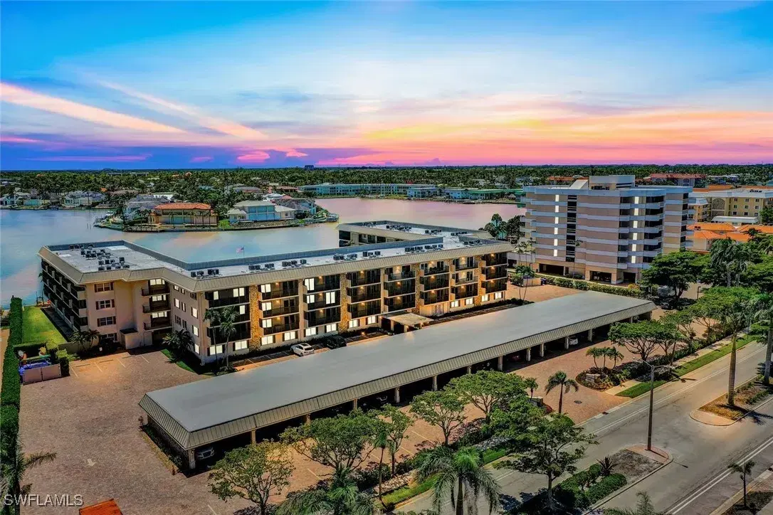 Picture of 3200 Gulf Shore Blvd N 401, Naples, FL 34103