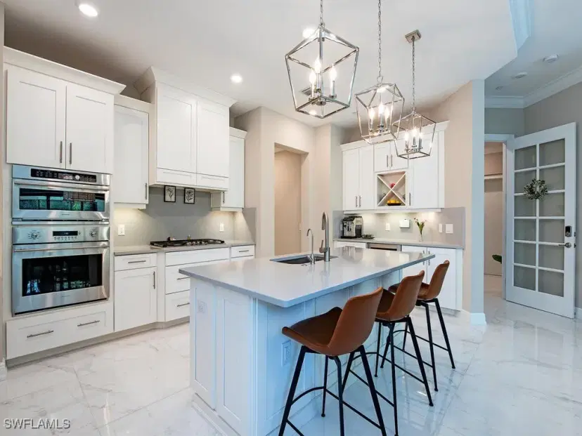 Picture of 16370 Viansa Way 102, Naples FL 34110