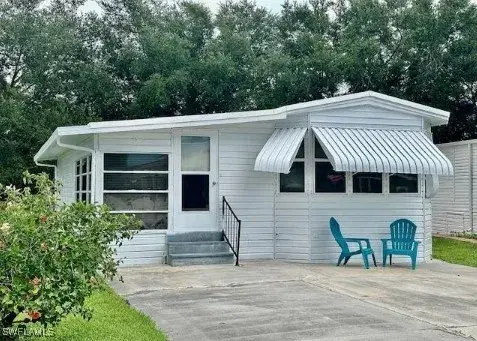 Picture of 5 Bass Ln 5, Naples FL 34114