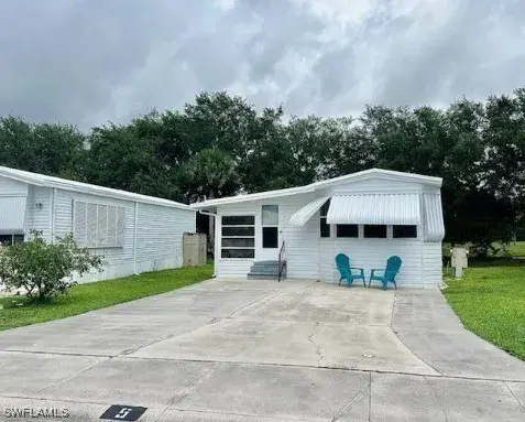 Picture of 5 Bass Ln 5, Naples FL 34114