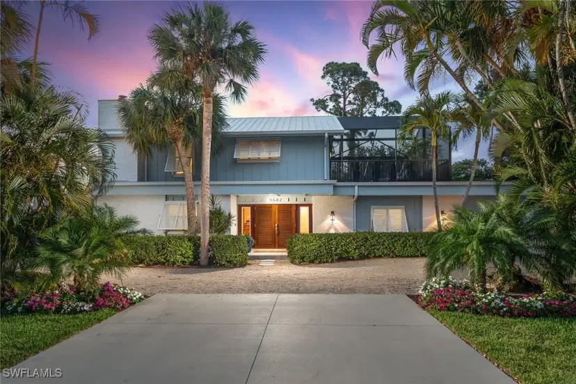 Picture of 9602 Vanderbilt Dr, Naples FL 34108