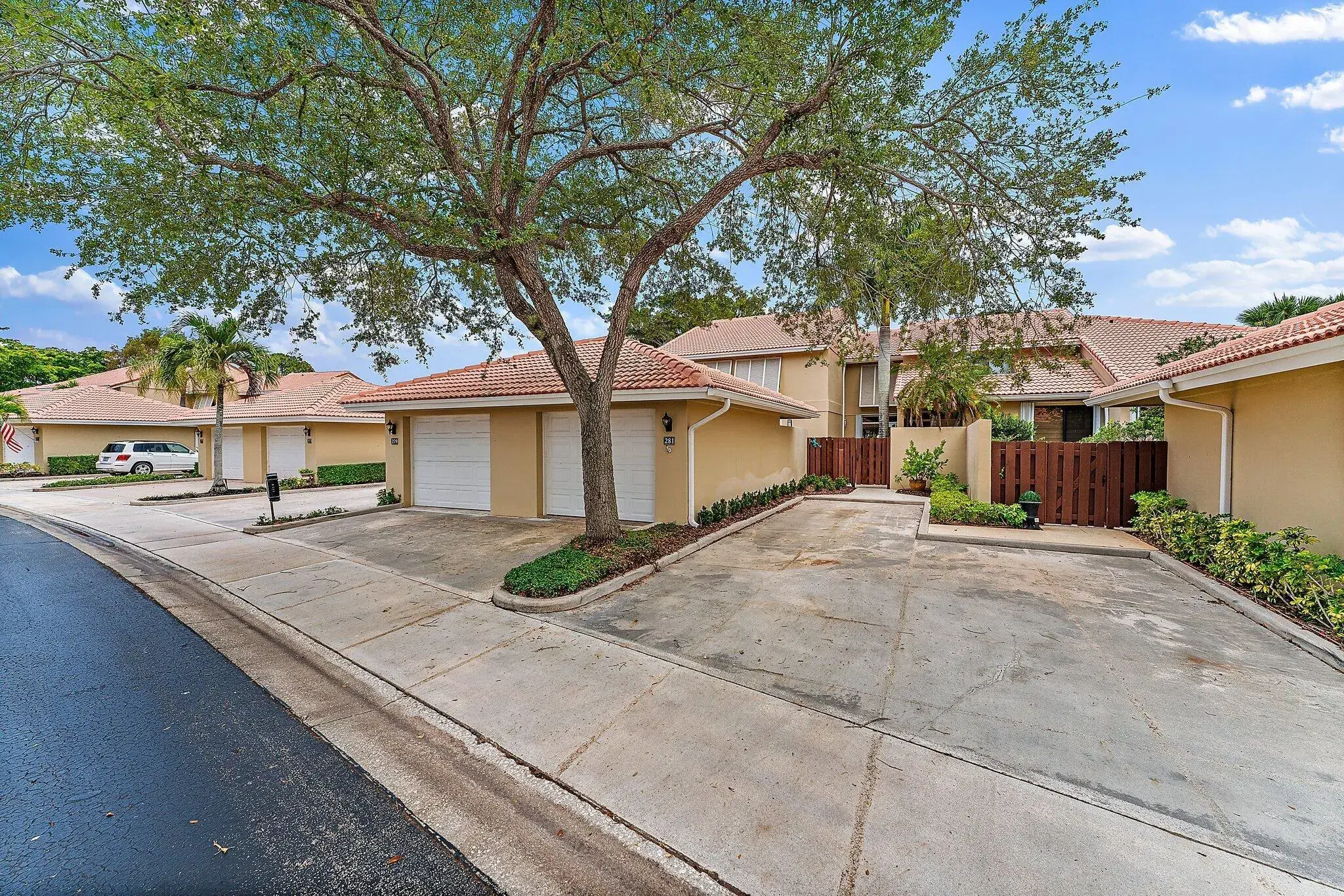 Picture of 281 Old Meadow Way, Palm Beach Gardens, FL 33418
