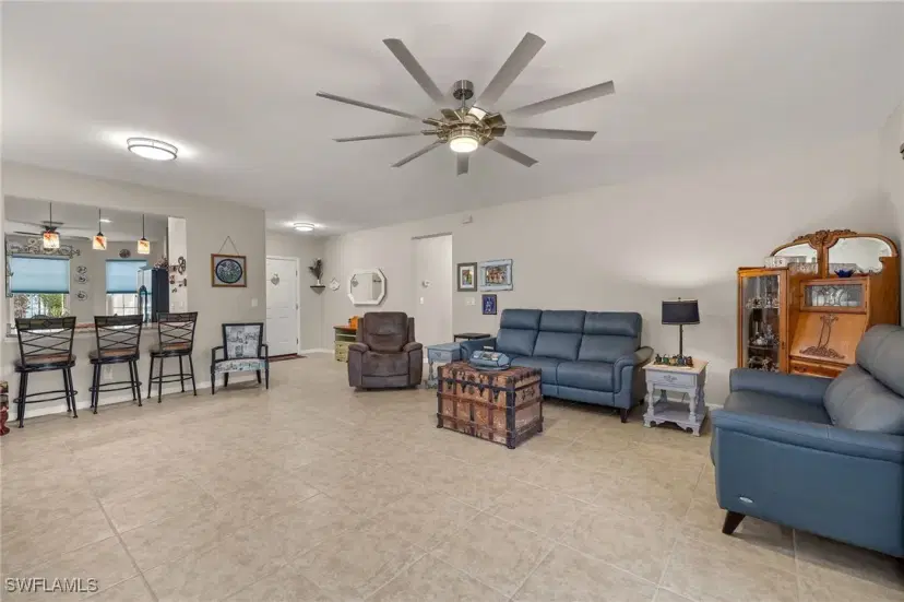 Picture of 15259 Yellow Wood Dr, Alva FL 33920