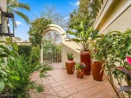 Picture of 112 Via Napoli, Naples, FL 34105