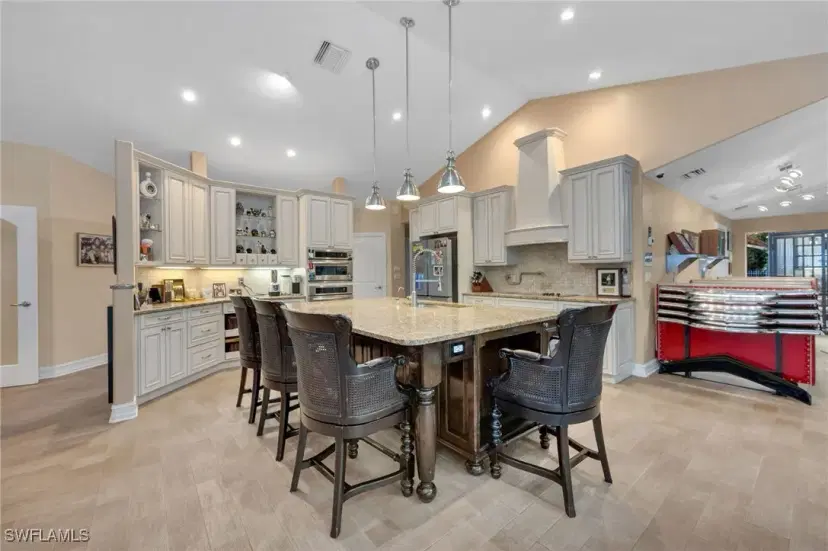 Picture of 2347 Coach House Ln, Naples FL 34105