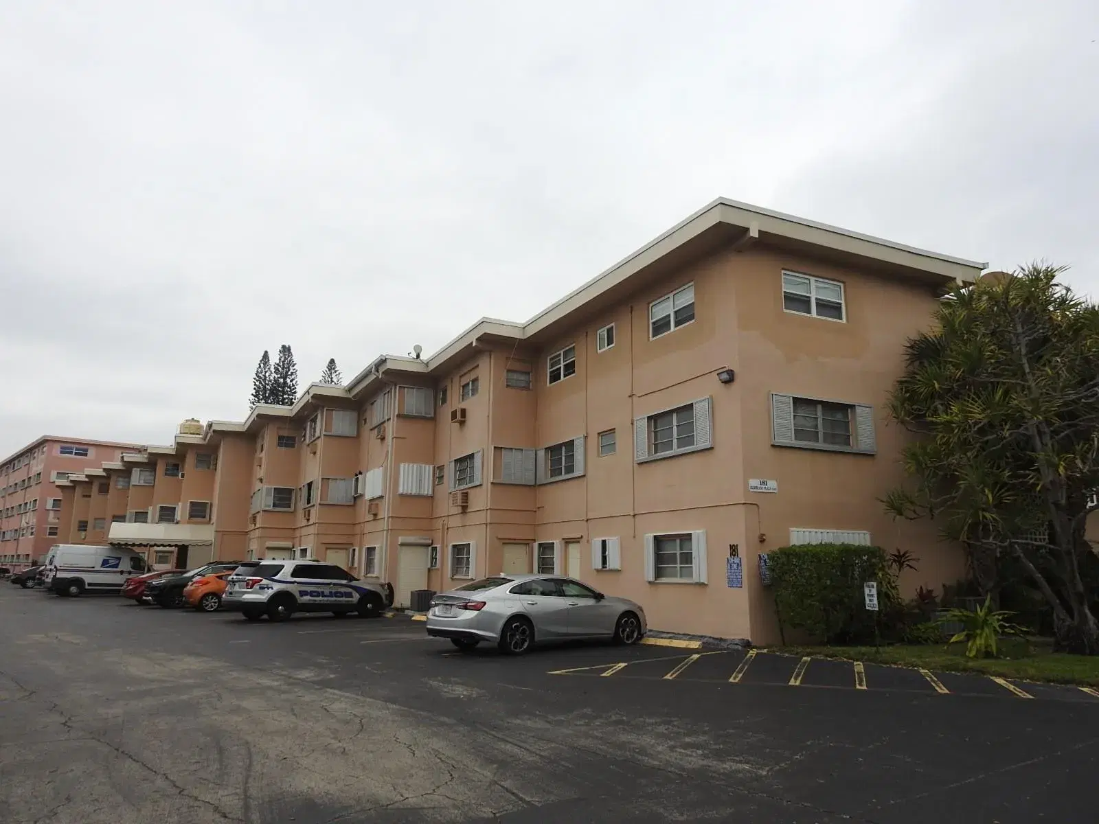 Picture of 181 NE 14Th Ave 14B, Hallandale Beach, FL 33009