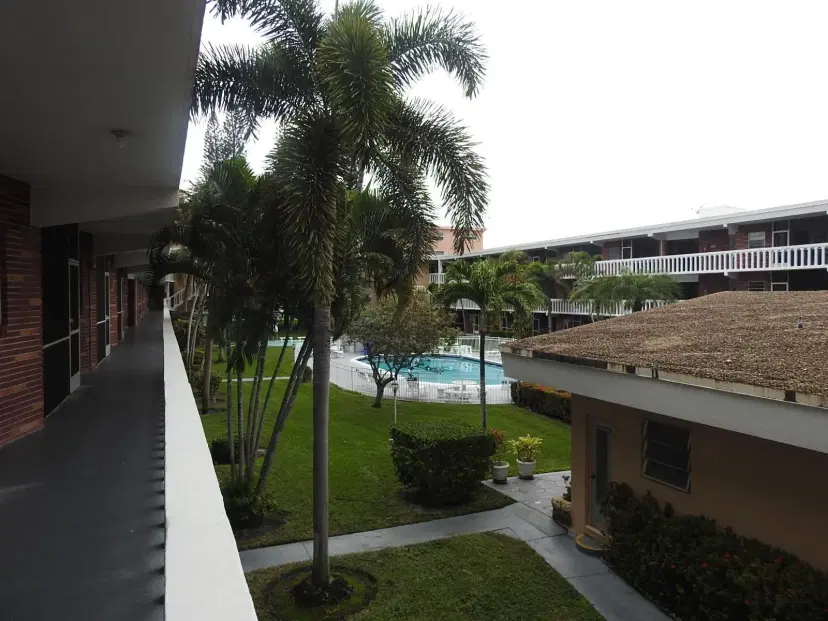 Picture of 181 NE 14Th Ave 14B, Hallandale Beach FL 33009