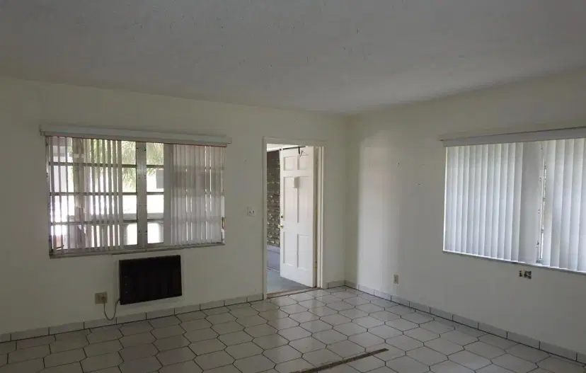 Picture of 181 NE 14Th Ave 14B, Hallandale Beach FL 33009