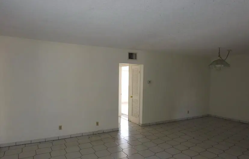 Picture of 181 NE 14Th Ave 14B, Hallandale Beach FL 33009