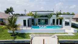 Picture of 916 Mohawk Pkwy, Cape Coral, FL 33914