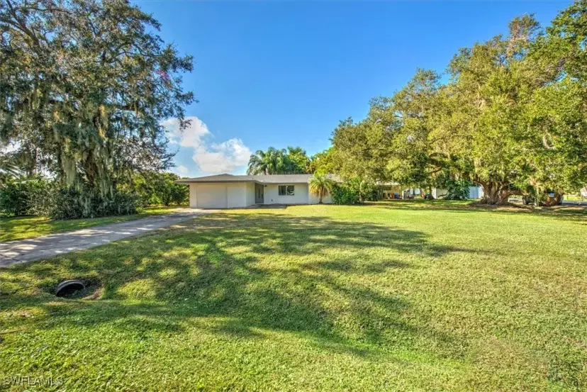 Picture of 13787 River Forest Dr, Fort Myers FL 33905