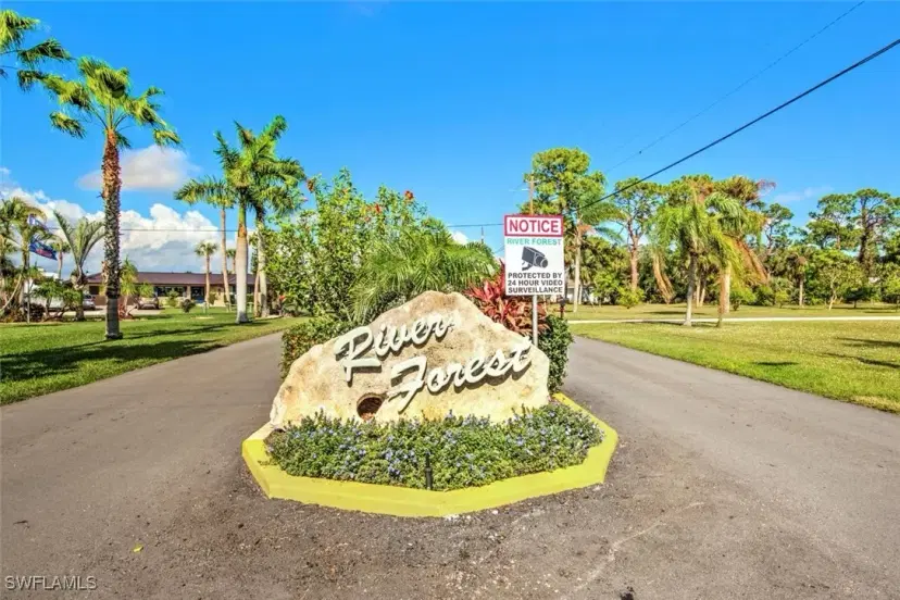 Picture of 13787 River Forest Dr, Fort Myers FL 33905