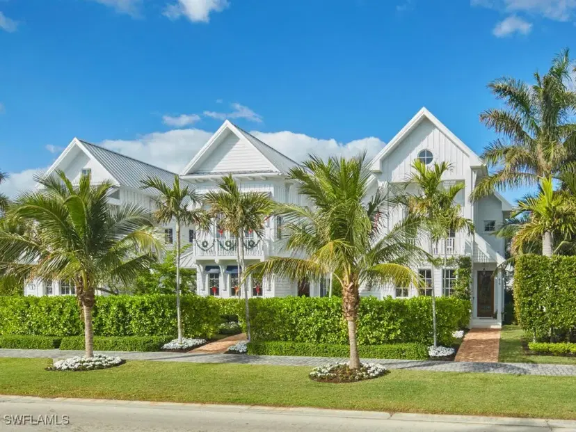 Picture of 915 10Th Ave S, Naples FL 34102