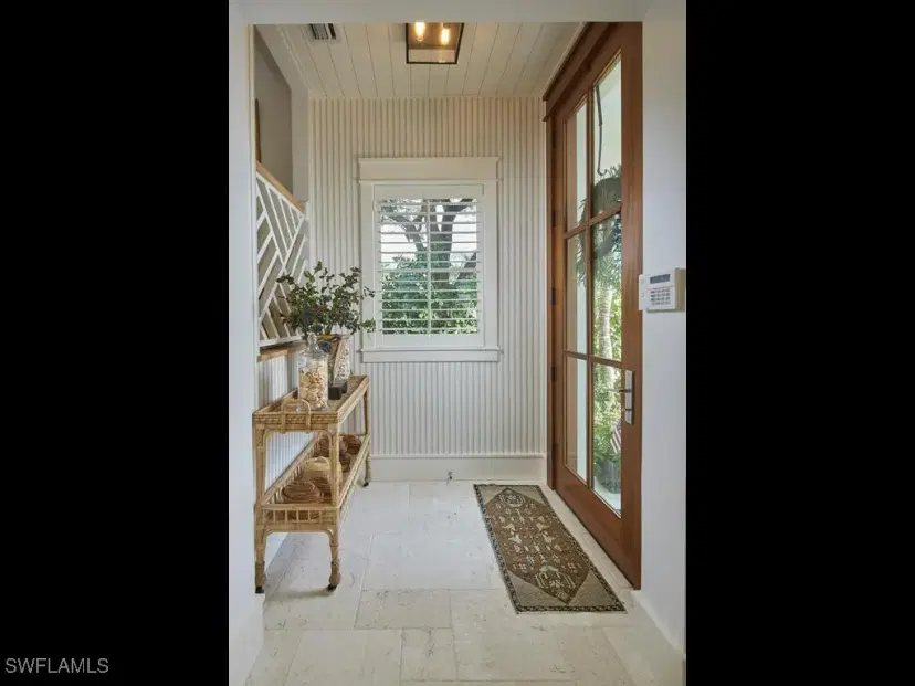 Picture of 915 10Th Ave S, Naples FL 34102