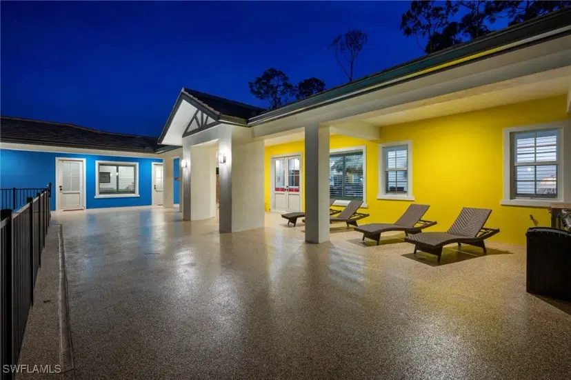 Picture of 2401 Coach House Ln, Naples FL 34105