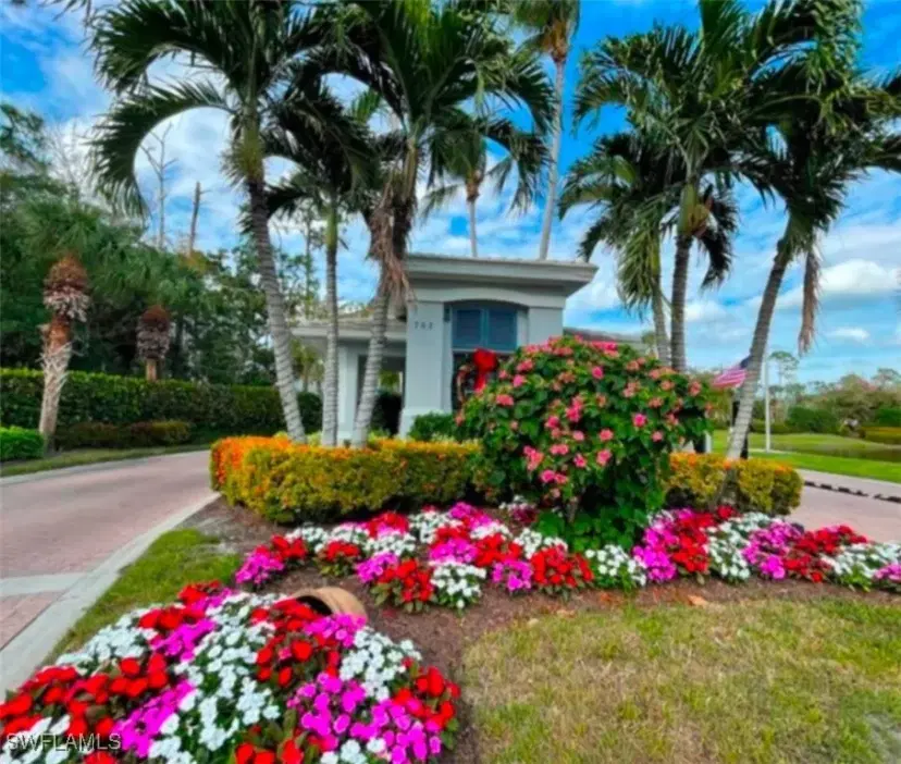 Picture of 817 Carrick Bend Cir 102, Naples FL 34110