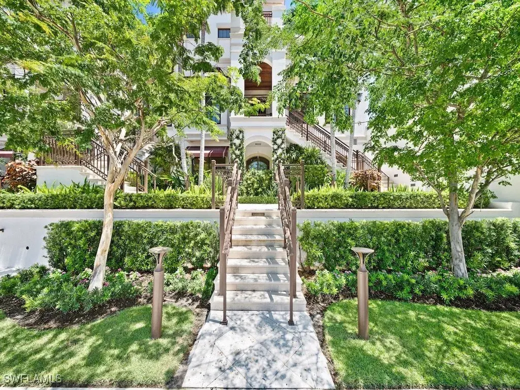Picture of 745 12Th Ave S 102, Naples, FL 34102