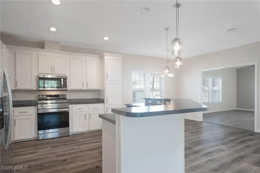 Picture of 24 Red Poinciana Dr, Fort Myers FL 33908
