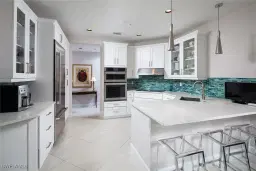 Picture of 142 Colonade Cir, Naples, FL 34103