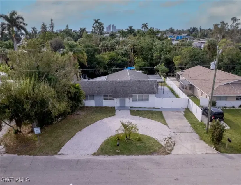 Picture of 60 Cardinal Dr, North Fort Myers FL 33917
