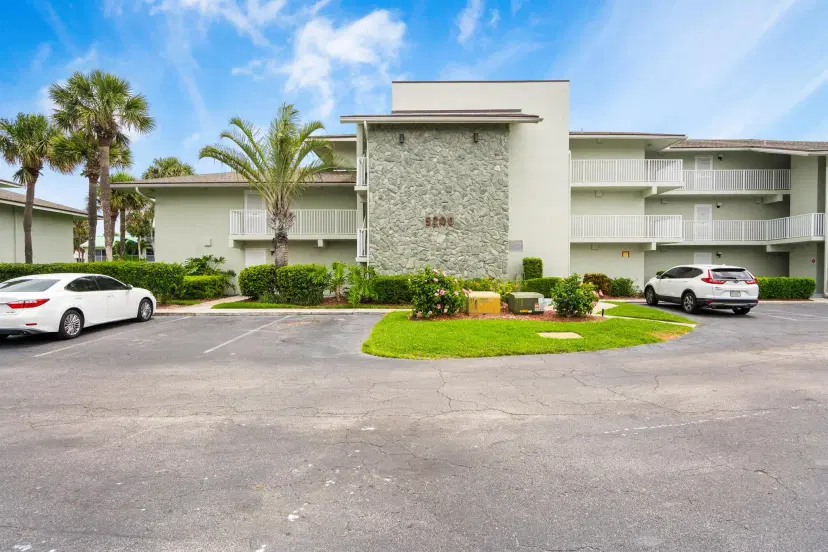 Picture of 2400 S Ocean Drive 5215, Fort Pierce FL 34949