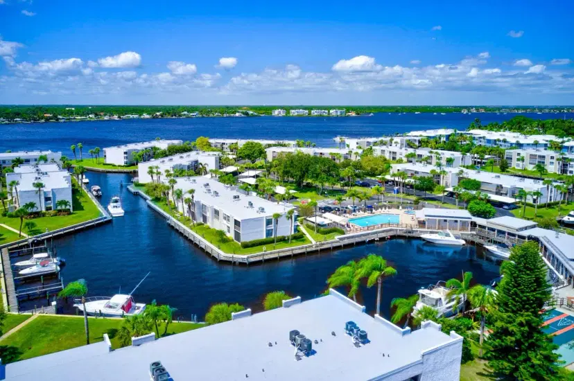 Picture of 1950 Sw Palm City RD 9-102, Stuart FL 34994
