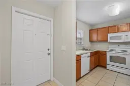 Picture of 9073 Gervais Cir 1005, Naples, FL 34120