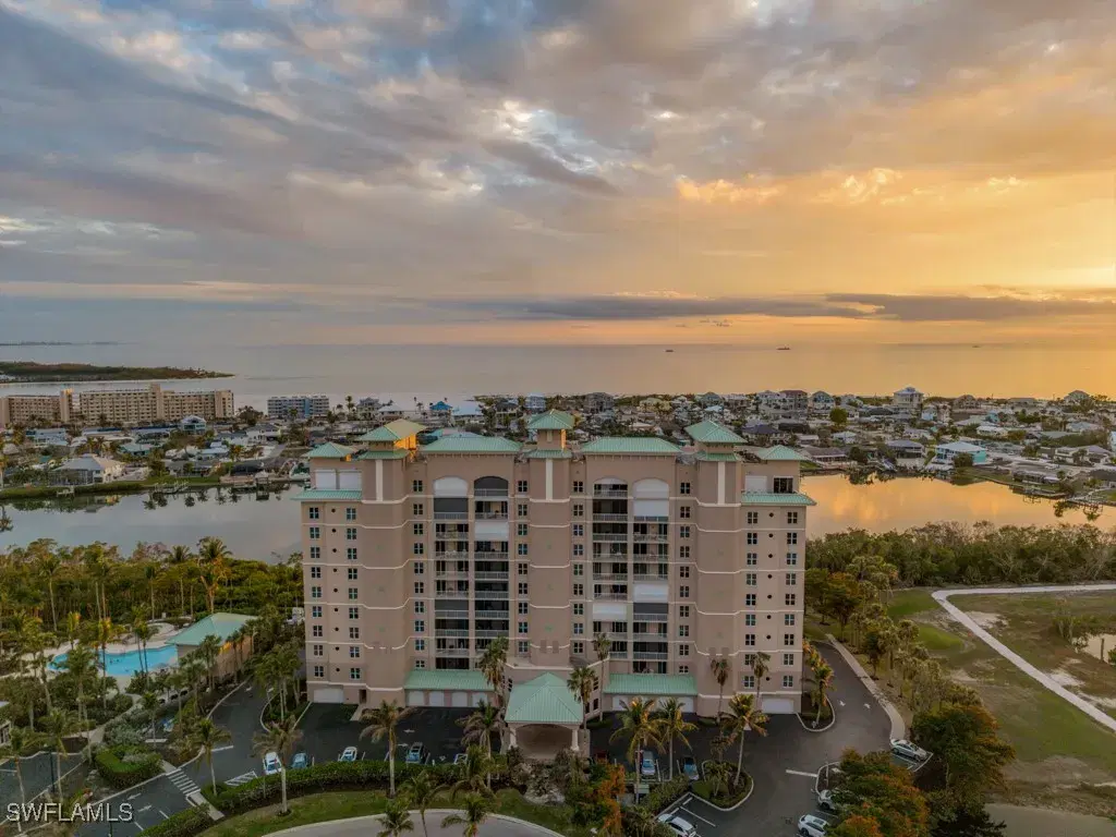 Picture of 4192 Bay Beach Ln 892, Fort Myers Beach, FL 33931