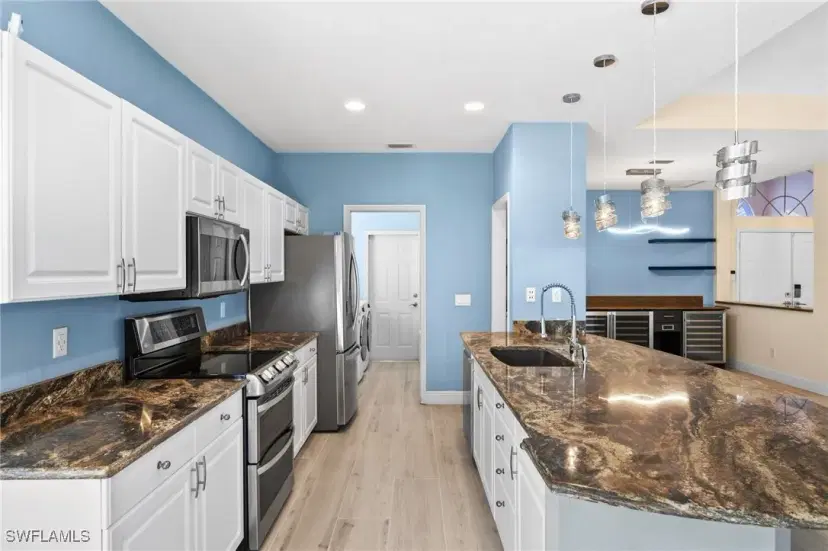 Picture of 4269 Hampton Ln, Naples FL 34119