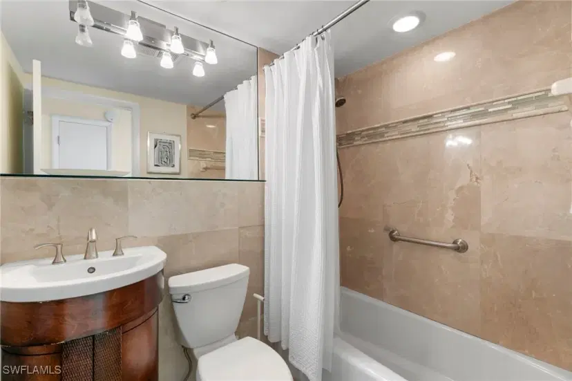 Picture of 457 Tallwood St 403, Marco Island FL 34145