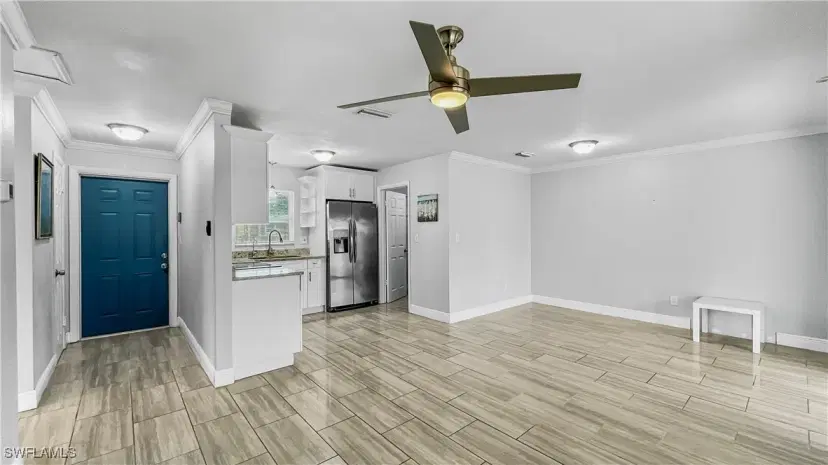 Picture of 805 Perry Ave, Lehigh Acres FL 33936
