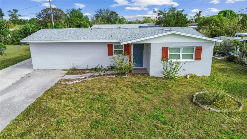 Picture of 805 Perry Ave, Lehigh Acres FL 33936