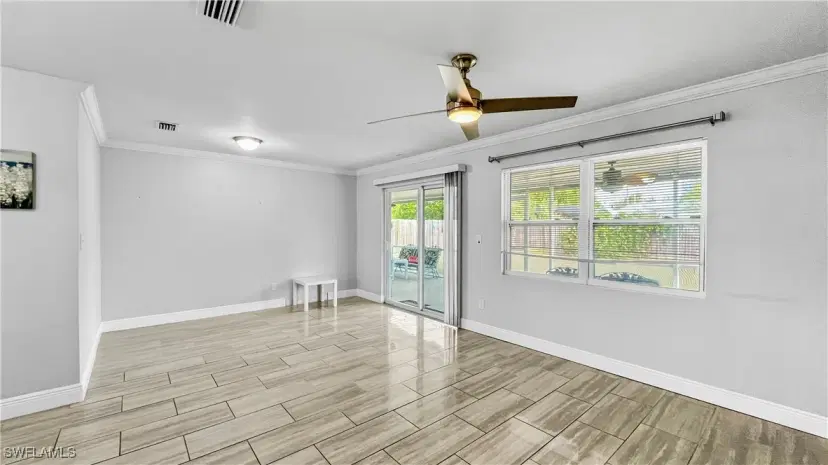 Picture of 805 Perry Ave, Lehigh Acres FL 33936
