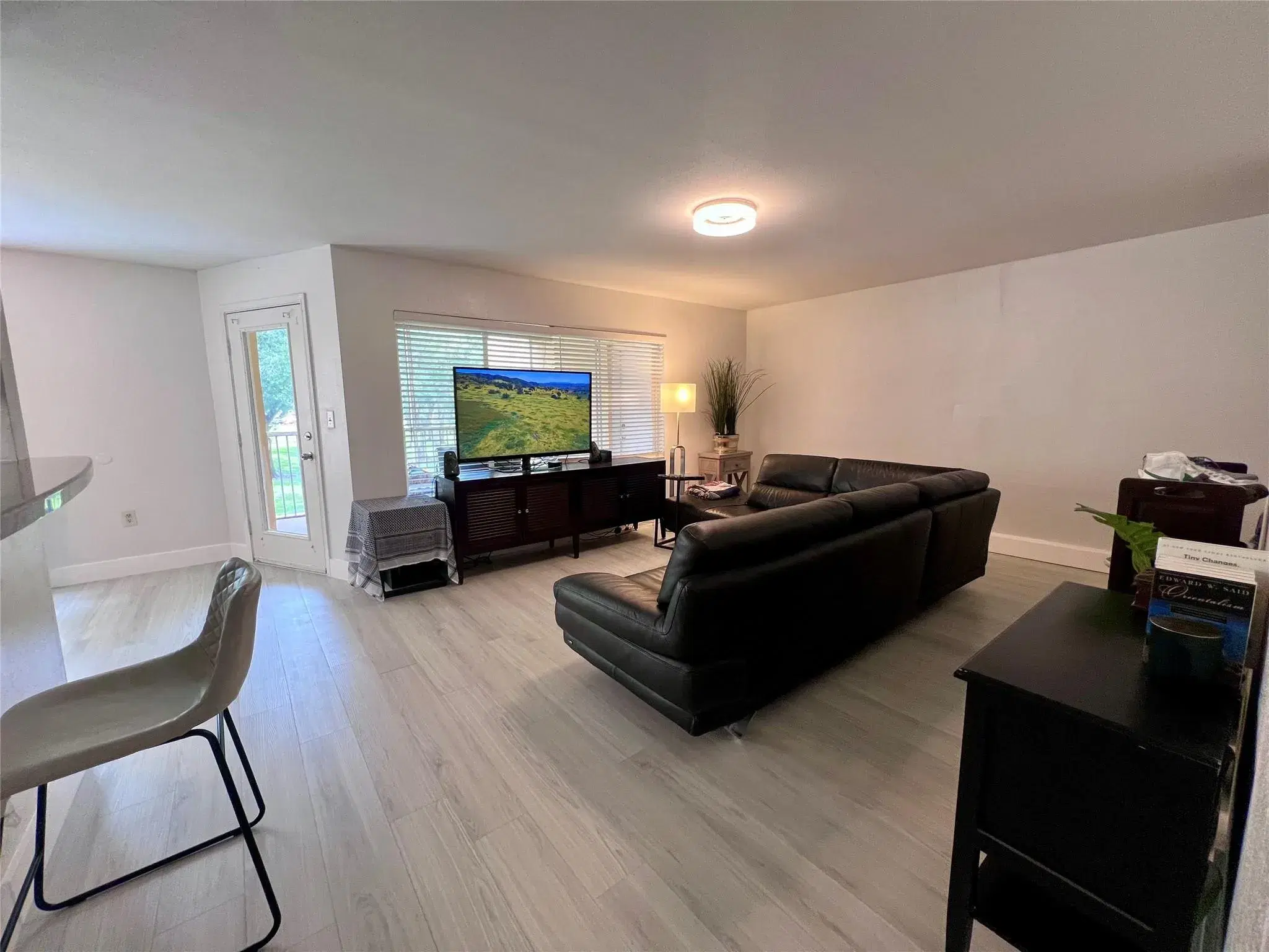 Picture of 2400 NW 33Rd St 1108, Oakland Park, FL 33309
