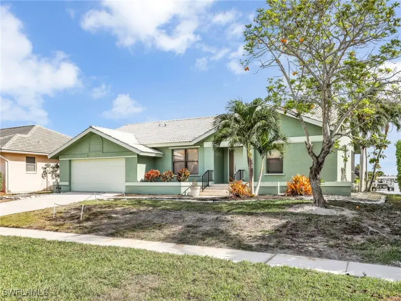 Picture of 61 Hickory Ct, Marco Island FL 34145