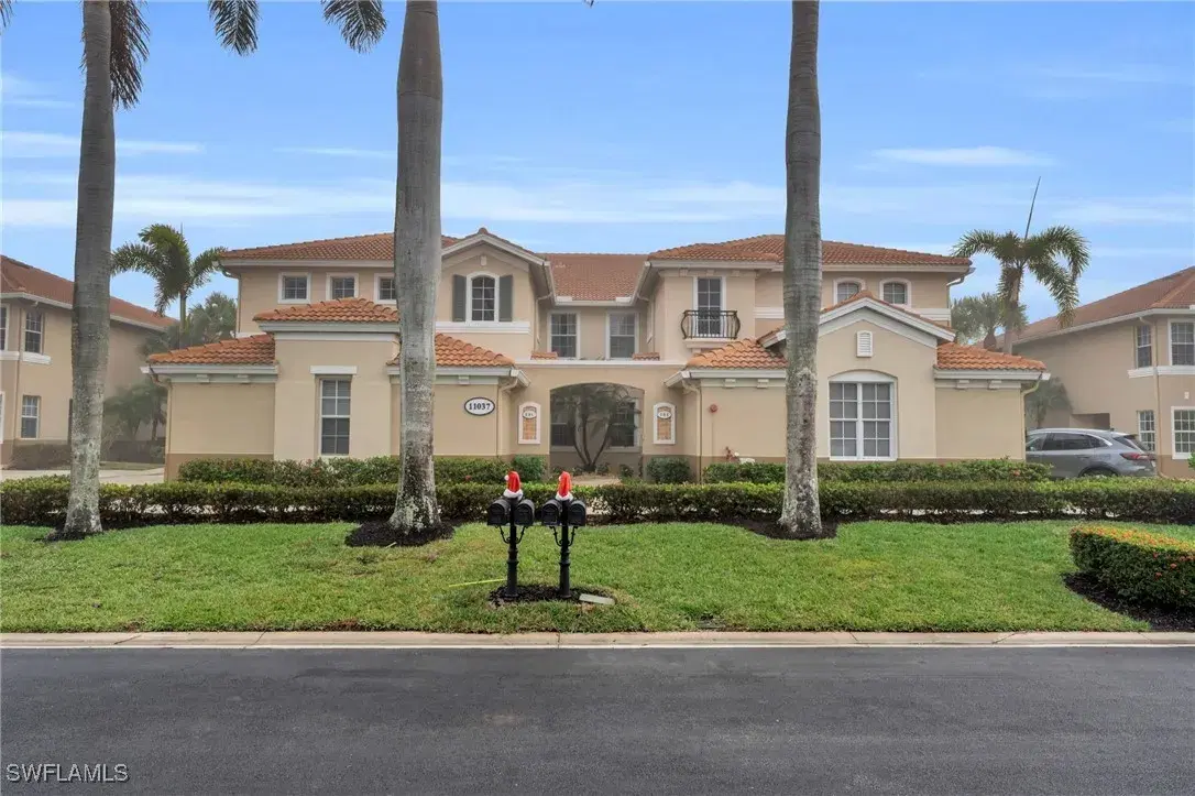 Picture of 11037 Harbour Yacht CT 201, Fort Myers, FL 33908