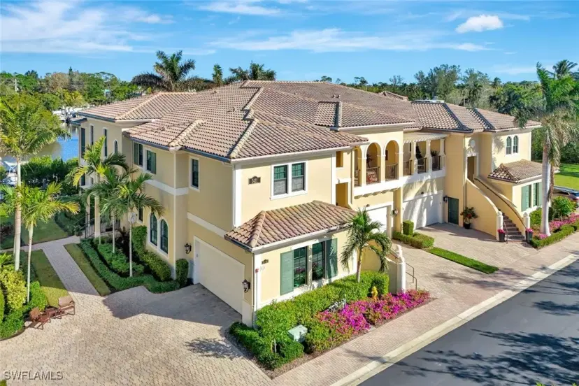 Picture of 2431 Breakwater Way 10-101, Naples FL 34112