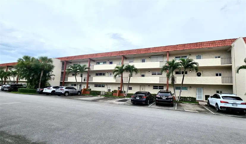 Picture of 8980 S Hollybrook Blvd 104, Pembroke Pines FL 33025