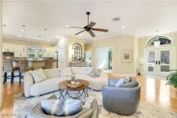 Picture of 7520 Citrus Hill Ln, Naples, FL 34109