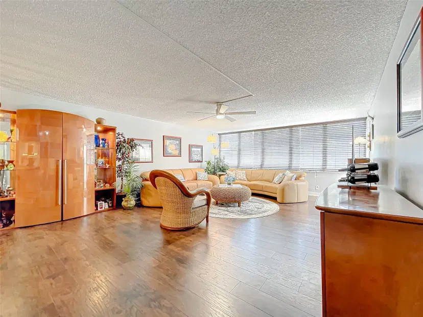 Picture of 1160 N Federal Hwy 216, Fort Lauderdale FL 33304