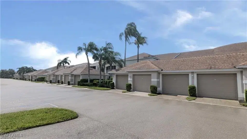 Picture of 8091 Queen Palm Ln 315, Fort Myers, FL 33966