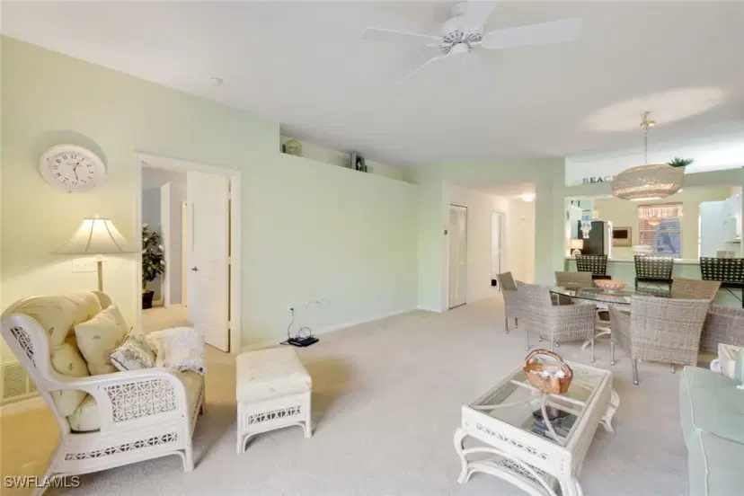 Picture of 377 Robin Hood Cir 102, Naples FL 34104