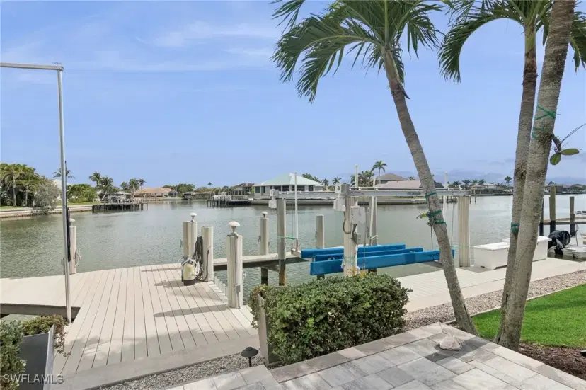 Picture of 335 Nassau Ct, Marco Island FL 34145