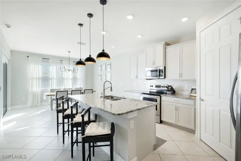 Picture of 2202 SW 25Th Ter, Cape Coral FL 33914