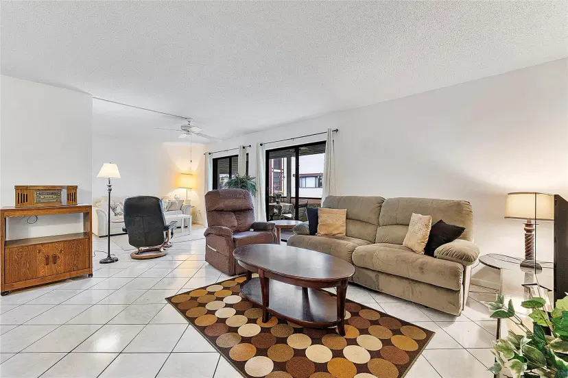 Picture of 9424 S Belfort Cir 110, Tamarac FL 33321