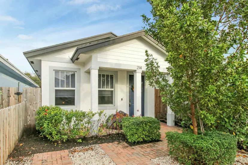 Picture of 214 N C Street, Lake Worth Beach FL 33460