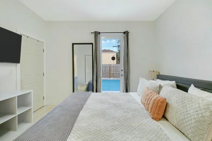 Picture of 214 N C Street, Lake Worth Beach FL 33460