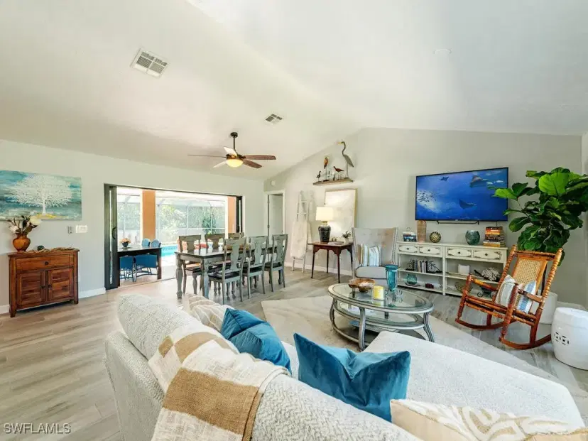 Picture of 354 Hidden Valley Dr, Naples FL 34113
